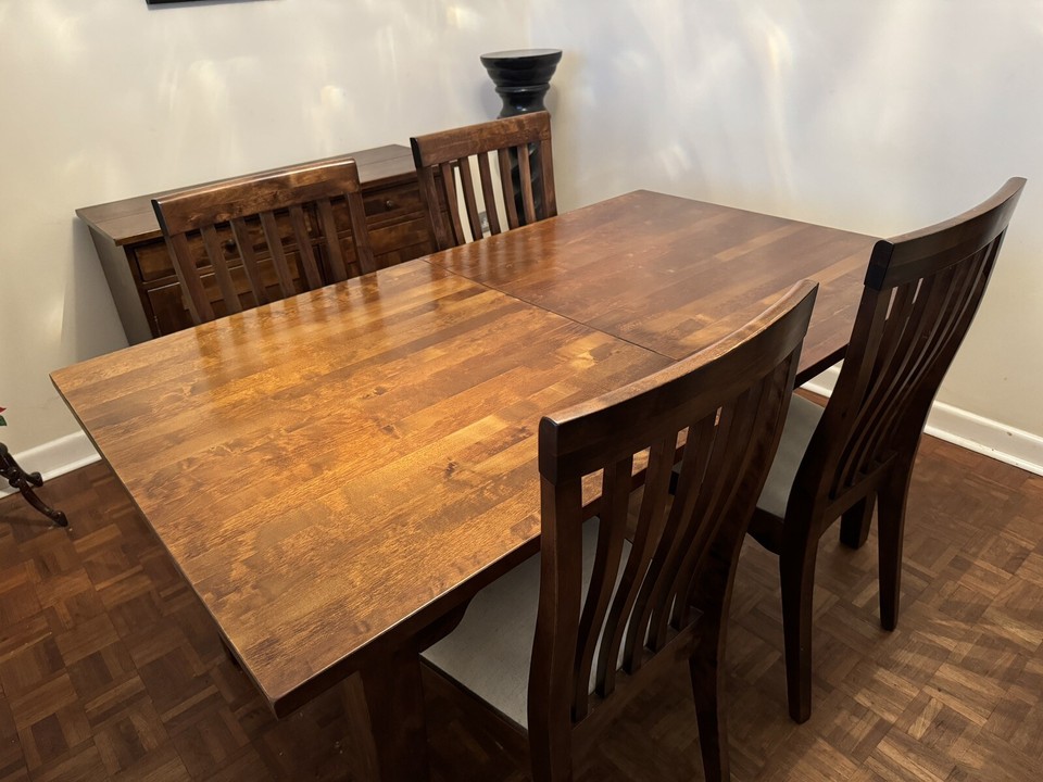 Laura Ashley Garrat Dark Chestnut Solid Birch Wood Extend Dining Table