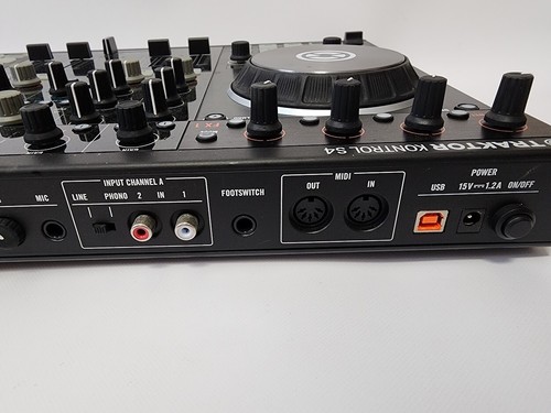Strumenti nativi CONTROLLO TRATTORE S4 MK2 controller DJ 4 canali 4 ponti - Foto 7 di 8