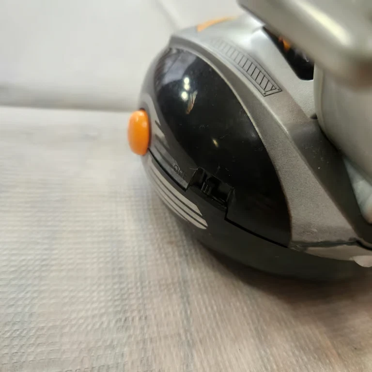 Kid Galaxy radio controlled bumper cars Remote bump n chuck toy interactive RC - Image 4 of 4