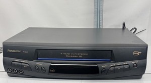 Panasonic PV-8451 Omnivision VCR 4-Head Hi-Fi Stereo VHS Player