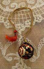 Kaschmir Weihnachtskugel aus Lack Handarbeit China? ca. 3 cm Dm Unikat