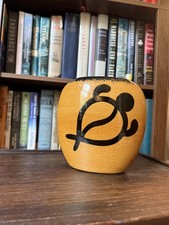Hand-Crafted Hawaiian Turtle Pottery Vase Hao...