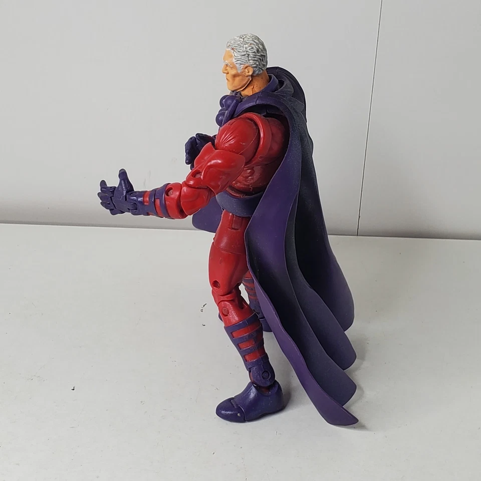 Toy Biz 2004 漫威传奇 X 战警盒装套装 Magneto 6 人偶无底座 — 第 3/4 张图片