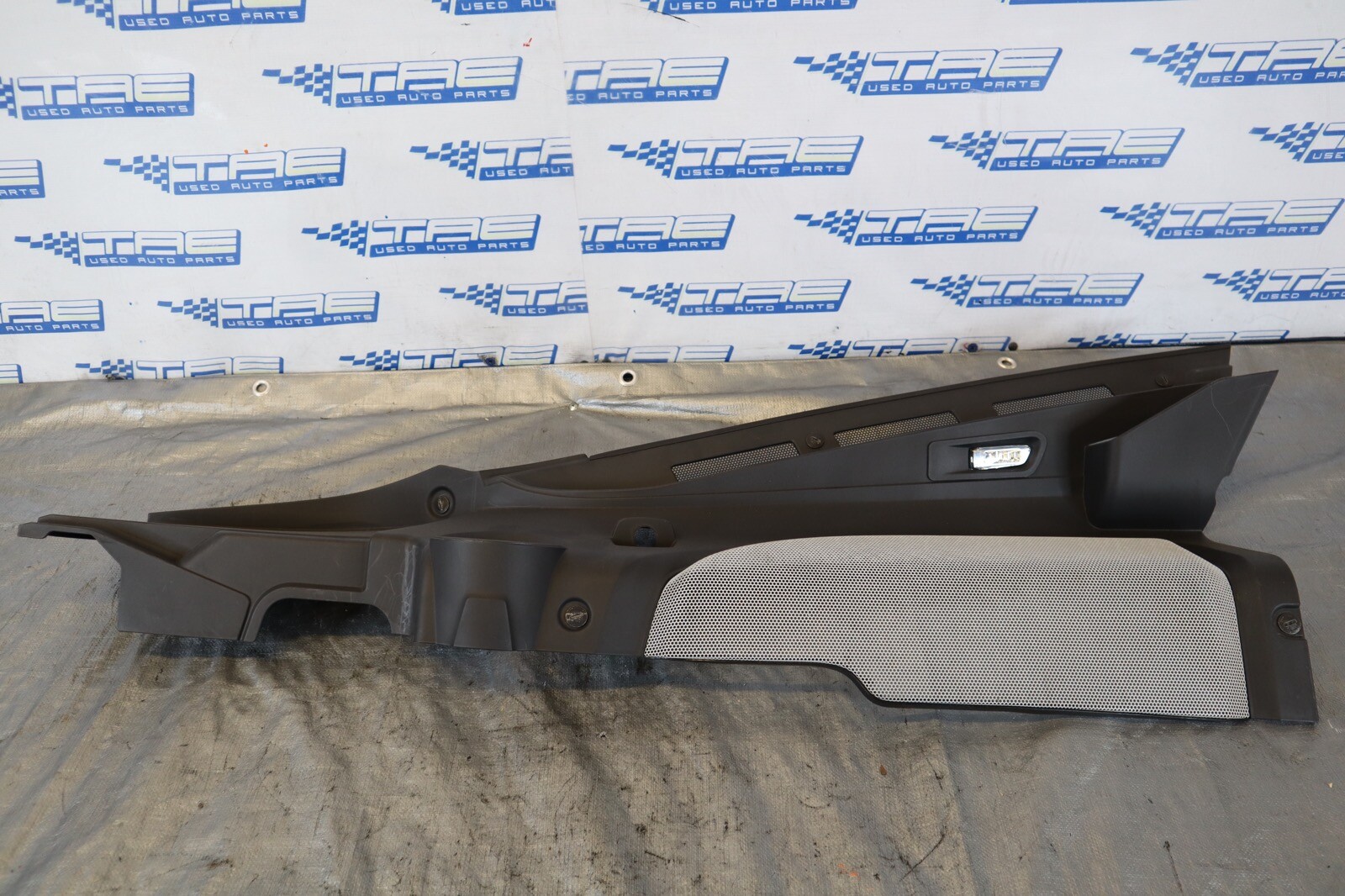 2014 AUDI R8 V8 QUATTRO AWD 4.2L OEM REAR BODY QUARTER TRIM PANEL #1 #1339