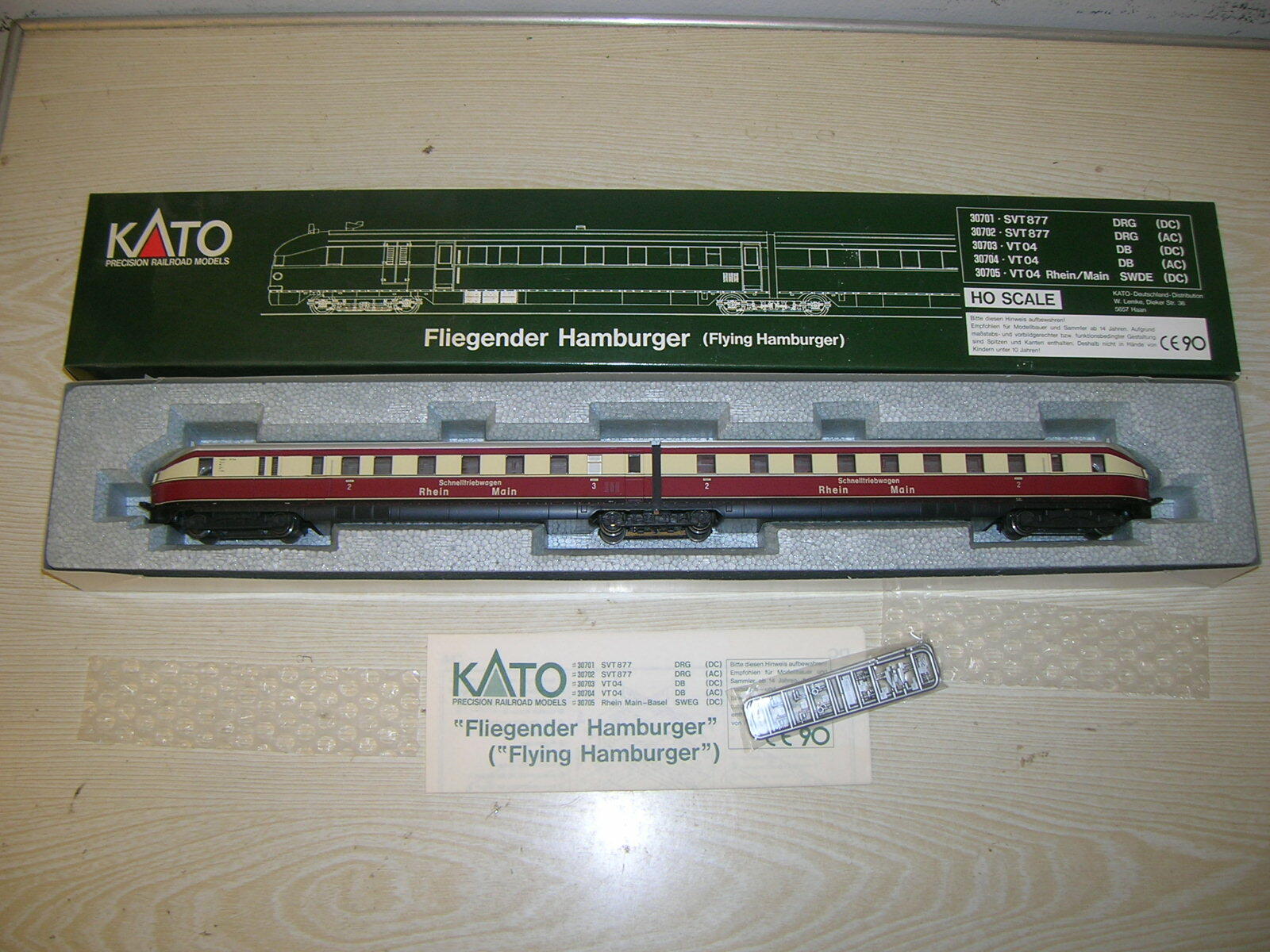 KATO H0 HO 30705 - VT 04 'Frankfurt' - sin usar, en caja KATO H0 HO 30705 - VT 04 'Frankfurt' - sin usar, en caja
