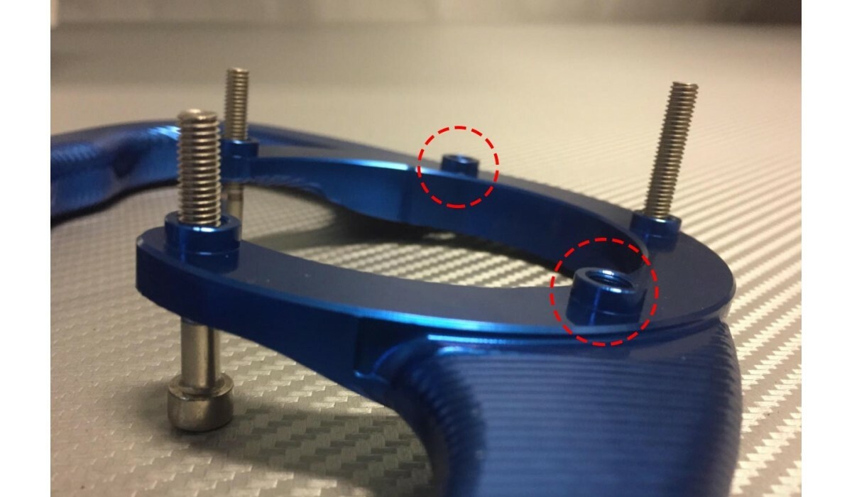 Poignée passager moto rouge pour Yamaha MT-10 de 2016 à 2020 fixée sur réservoir - 4