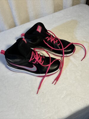 Nike Team Hustle Basketball Sneaker Girls Youth Size 6.5Y Black Pink 599187-004