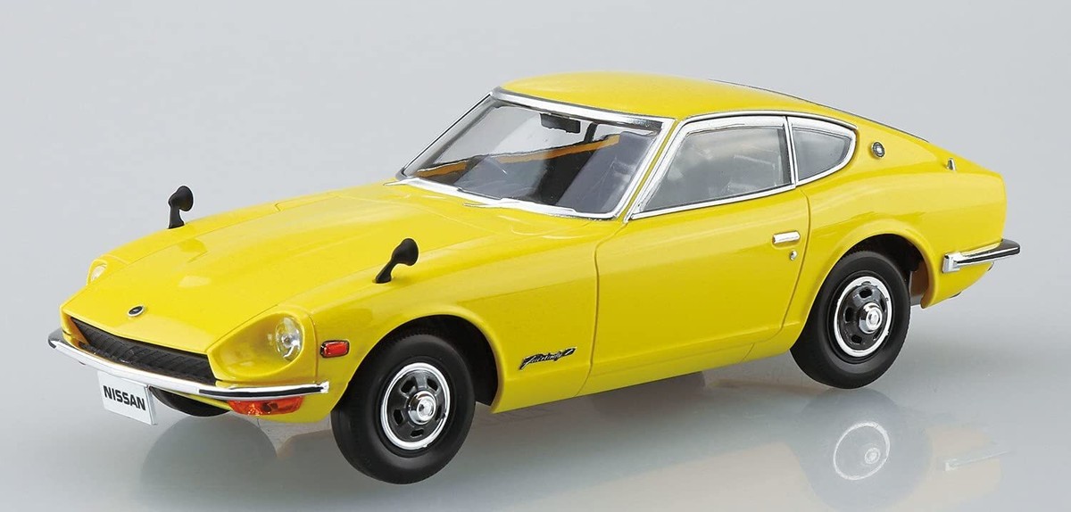 AOSHIMA The Snap Kit 1/32 NISSAN S30 Fairlady Z Yellow Plastic