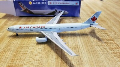 Aeroclassics Air Canada A330-343X 1:400 ACC-GHLM  Frozen Leaf Colors C-GHLM