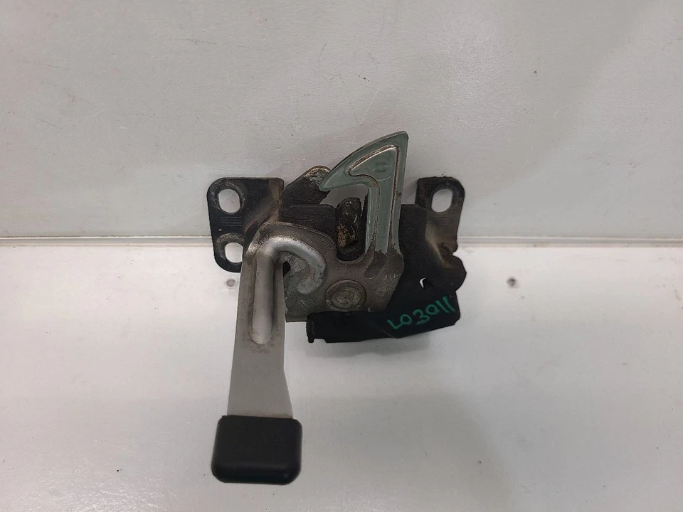 Honda Civic LX 2003 pestillo del capó delantero Foto 2 de 4