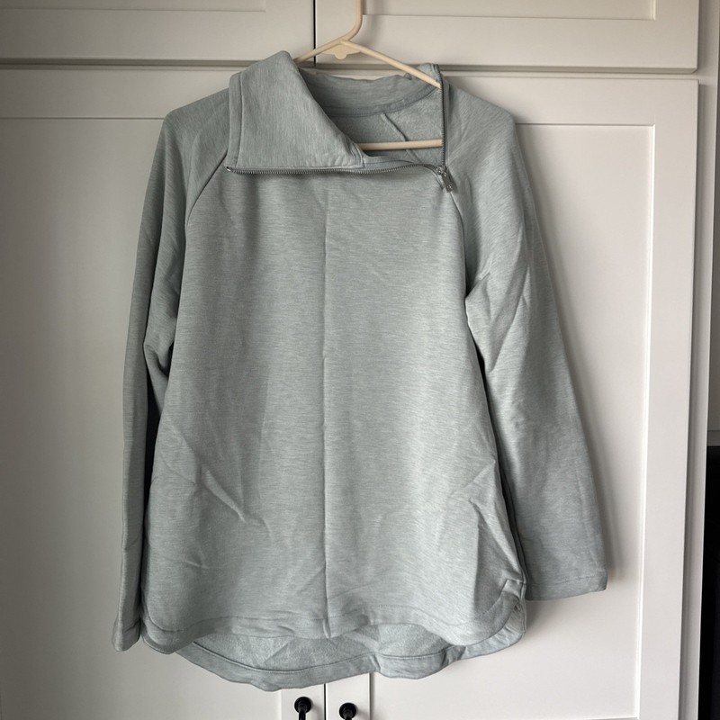 LOFT - NWOT - Women’s Pullover - Medium - Lou & Grey - Super Soft - Zip Top