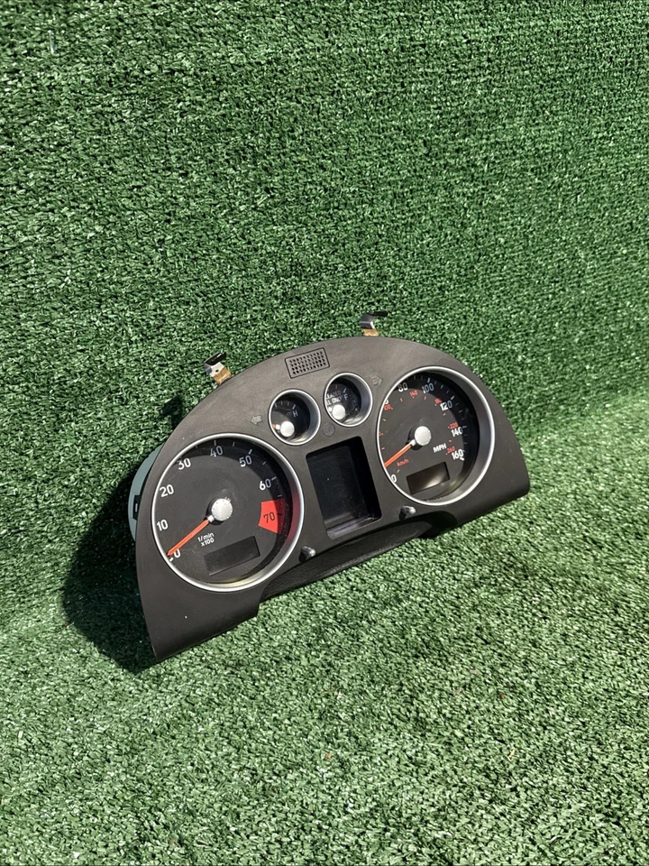 Audi TT Mk1 2001-06 velocímetro/cuadro de instrumentos. Manual 1.8T. 131942 millas Foto 2 de 4