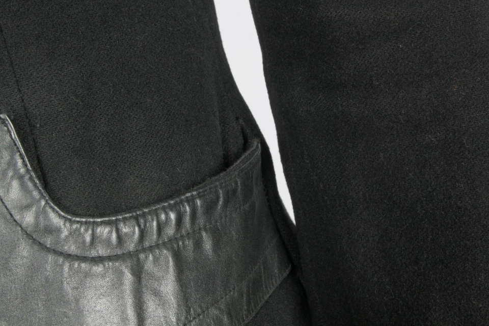 Mackage Pea Coat Black Wool w/ Leather Trim Jacket Women's size P/S - (blemish) - Imagem 3 de 4