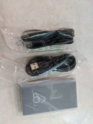 *NEW*  UGREEN 2 in 4 out USB Sharing Switch Box 30767 w/cables