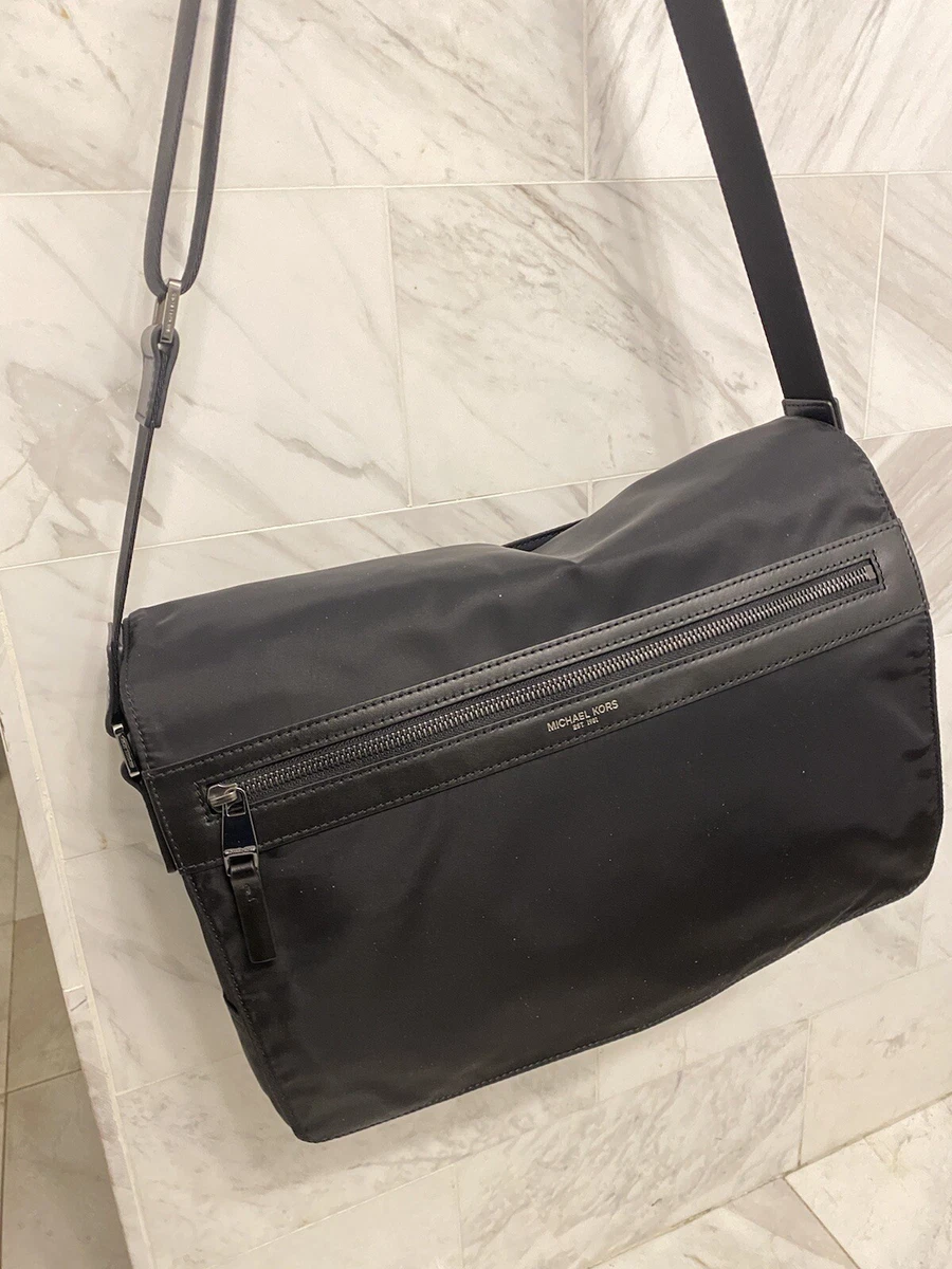 Michael kors 15 laptop bag hot sale