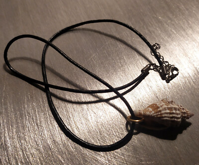 Collier Ras Du Cou En Cuir Avec Pendentif Coquillage Véritable - Longueur 50cm Réglable - Bijou Original Occasion