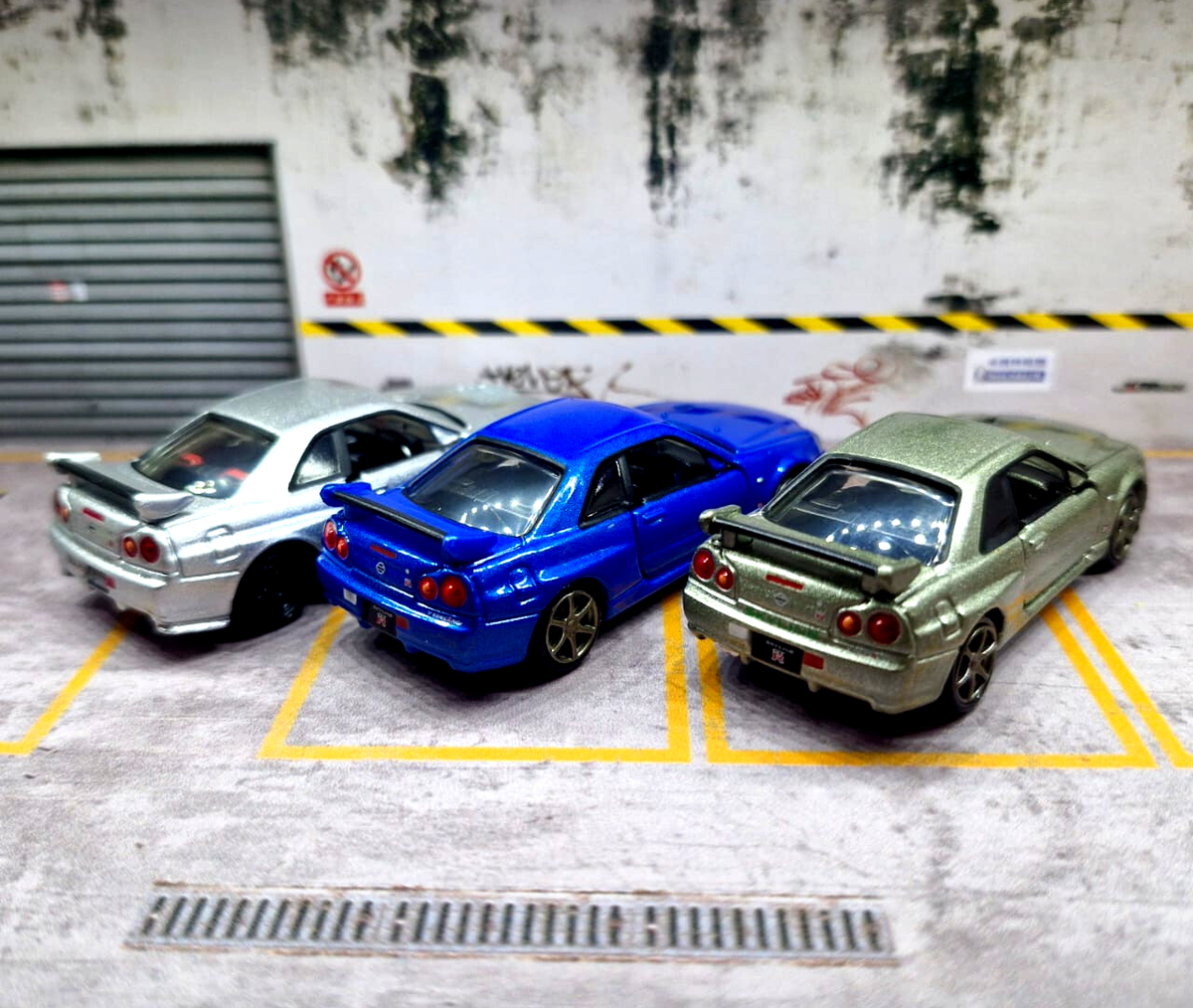 トミカ　プレミアム　R34 GT-R Z-tune model cars Amazon | トミカ トミカプレミアム01 NISMO R34 GT-R Z-tune