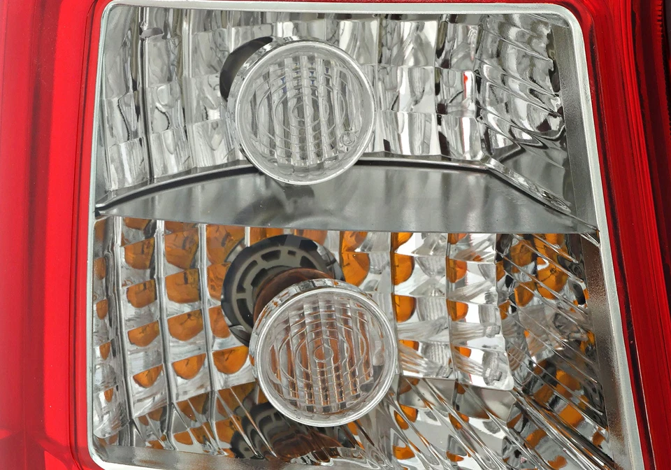 Luz trasera lado del conductor para Kia Rondo 2007-2008 Foto 2 de 4