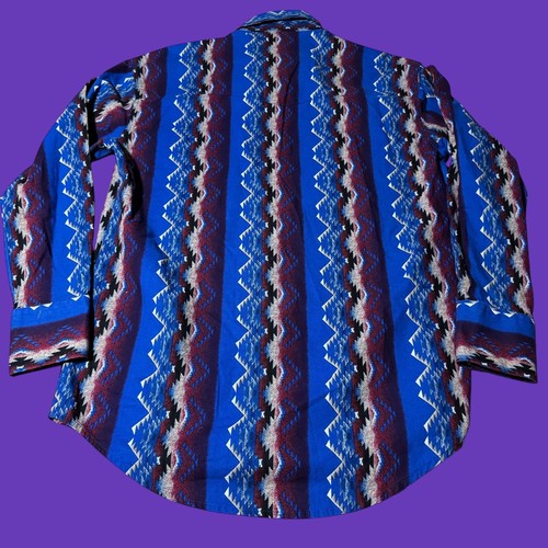 Vintage Wrangler Pearl Snap Western Shirt Mens Medium Blue Aztec Stripe Cowboy - Picture 5 of 7