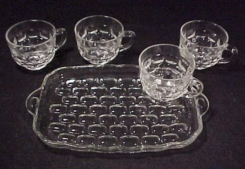 Juego de bocadillos Yorktown vidrio federal 4 tazas 1 bandeja plato transparente vintage lote de 5 piezas