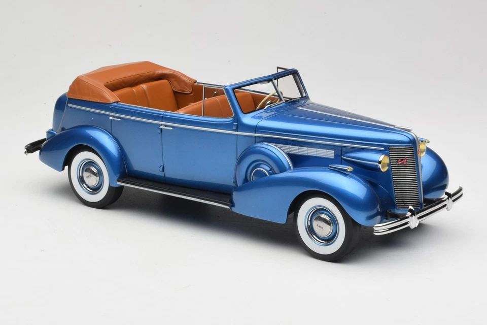 BOS372 Buick Roadmaster 80-C Four Door Phaeton Blue Metallic BoS Models 1:18 - Immagine 4 di 4