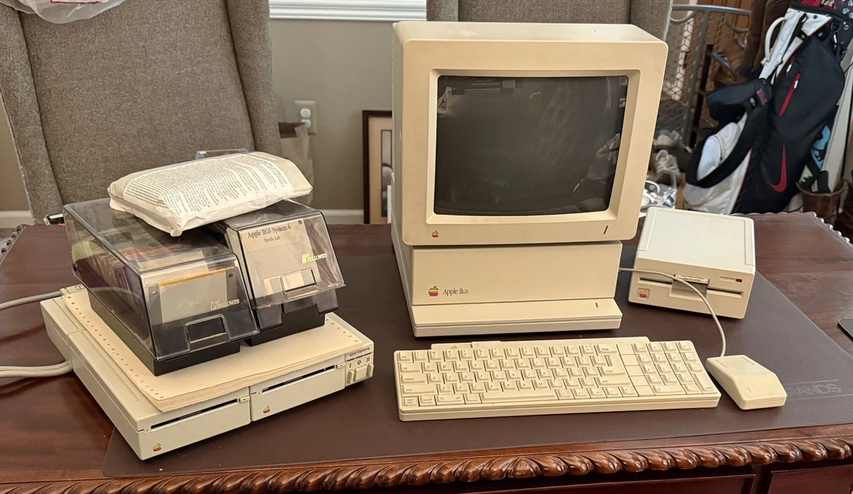 Apple ⅱGSオリジナルモニター Apple Iigs Monitor for sale | eBay