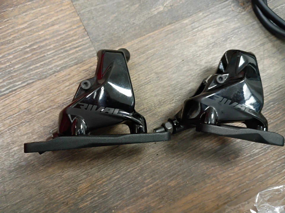 SRAM Rival AXS  2x Groupset 12-Speed - Image 4 of 4