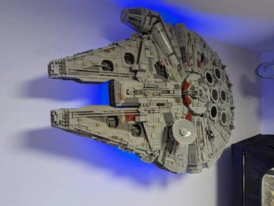 CW DESIGNS Lego UCS Millennium Falcon 75192 - Horizontal Wall Display Mount