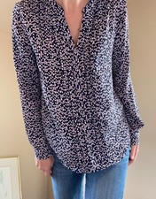Banana Republic navy and pale pink/lilac checkered pattern polyester blouse, Med