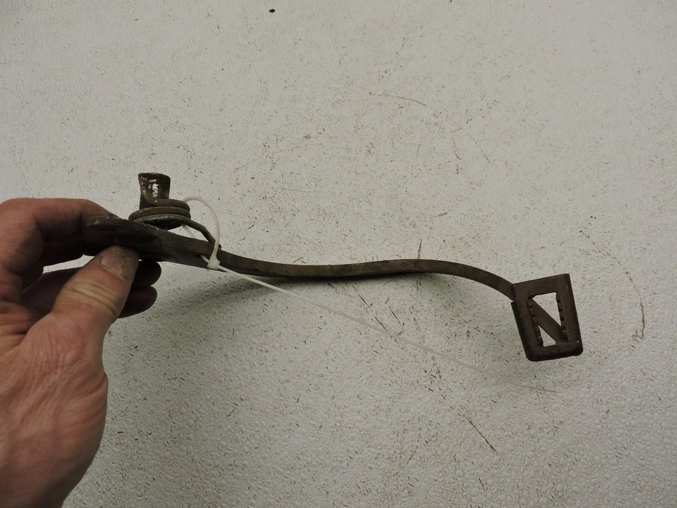 Cuadro pedal freno trasero y resorte Suzuki TS185 TS 185 1974 C22 Foto 3 de 3