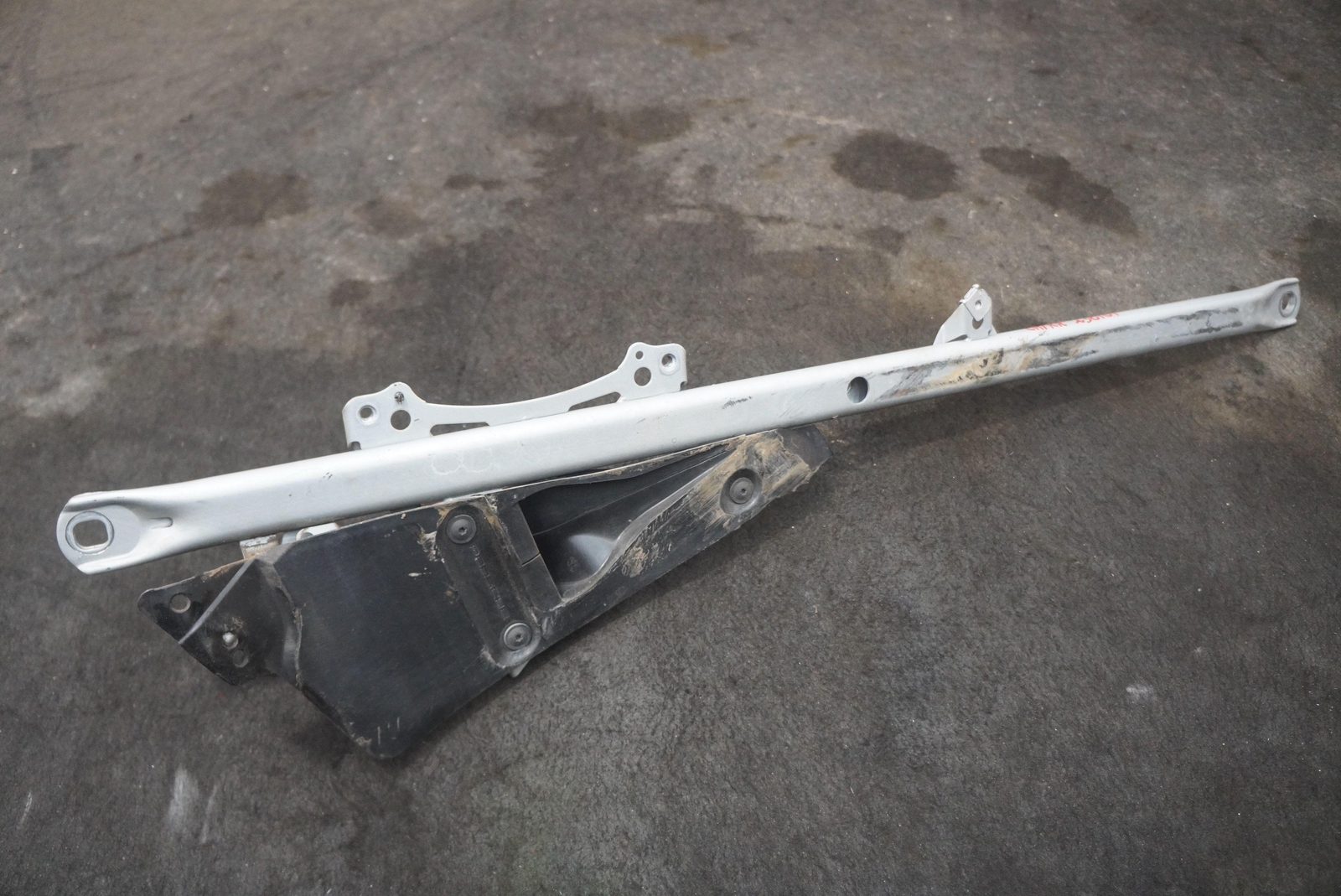 Porsche 911 GT3 Rear Left Panhard rod