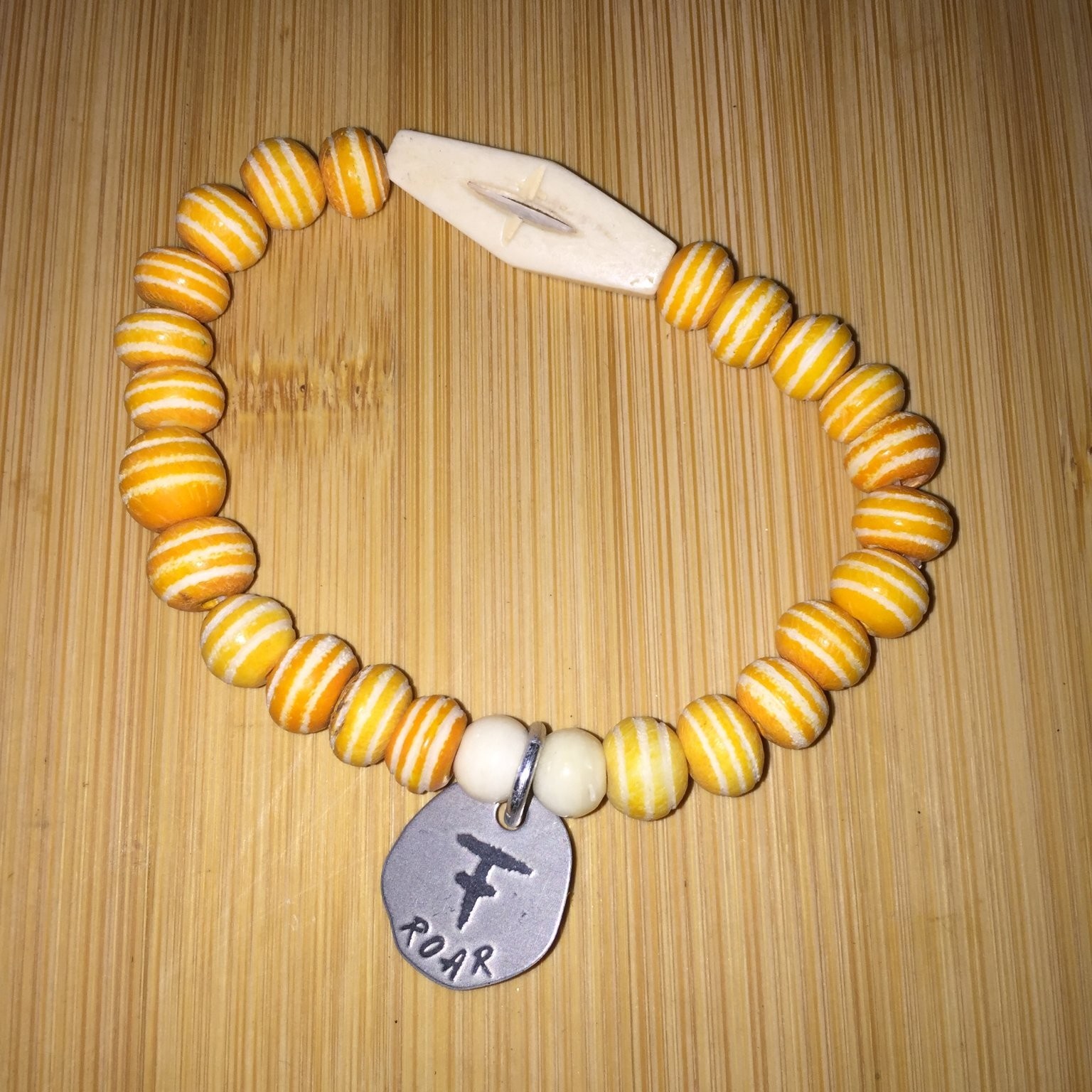 Vintage Yoga Zen Beaded Stretch Bracelet Silver-Tone Charm Acrylic Roar
