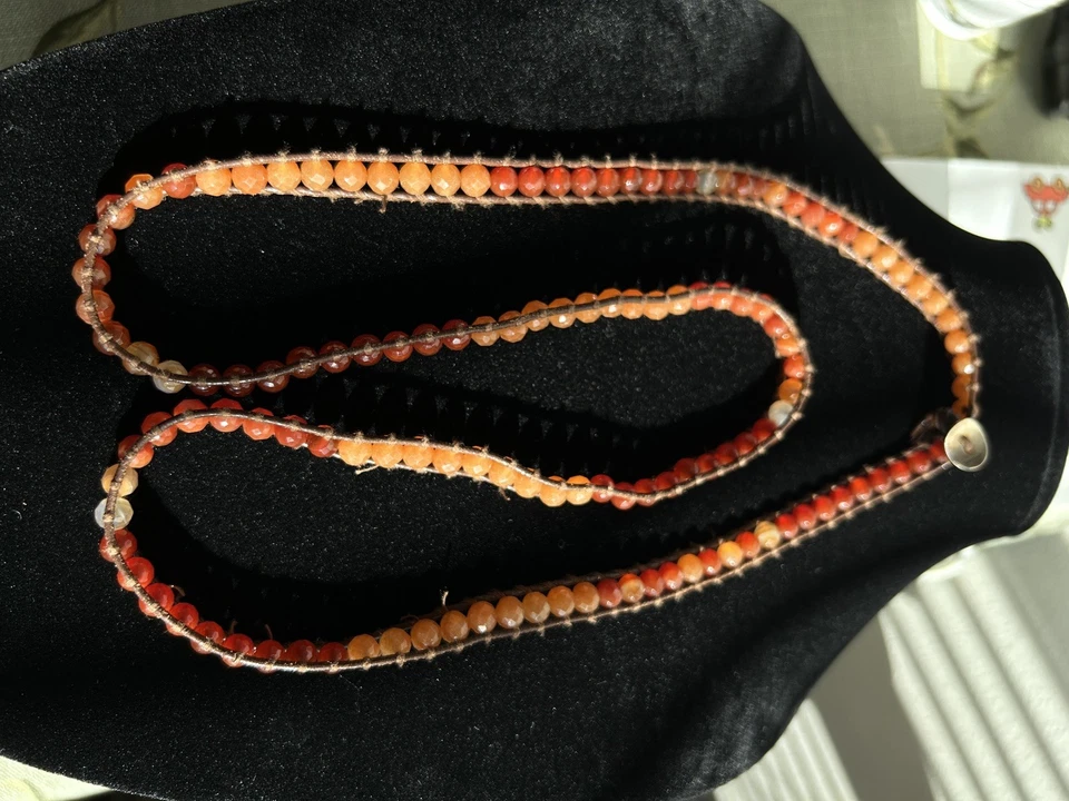 Pulsera Chan Luu de cuero de cornalina envolvente multicapa con cierre de plata 925 Foto 2 de 4