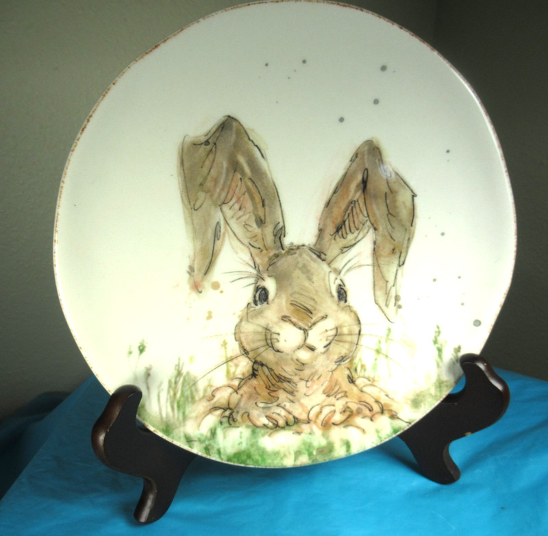 Southern Living Dillard's Digger Rabbit Easter Iron Stone 8 3/4 inches Plate