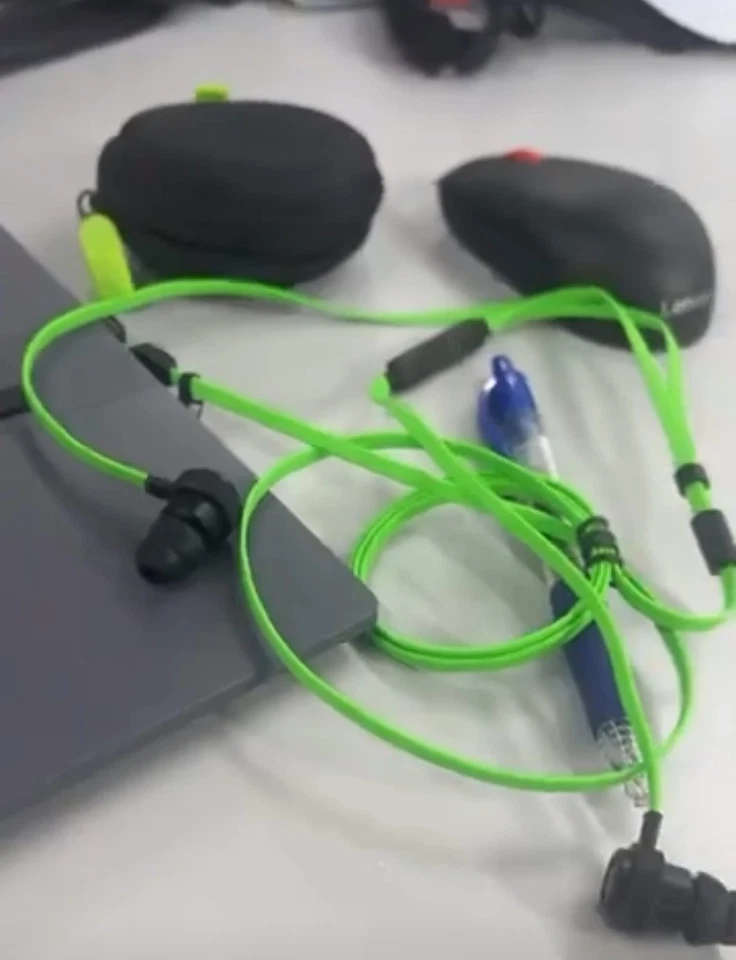 Razer Hammerhead Pro V2  Analog In-ear Gaming & Music Headphones Black/Green - Image 4 of 4