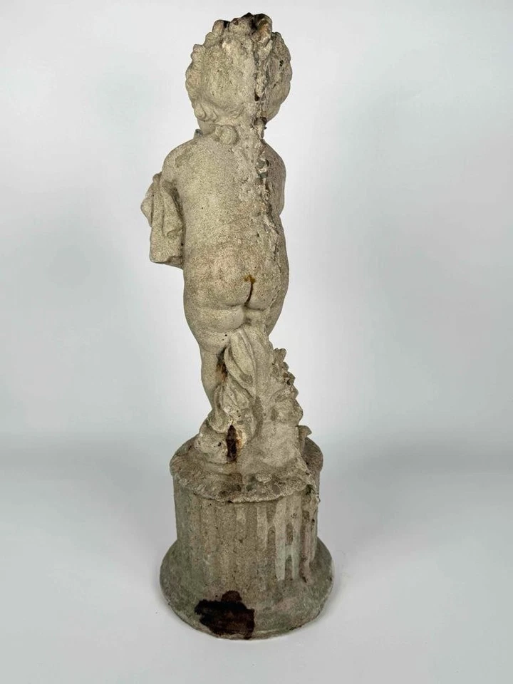 Старинная французская викторианская садовая статуэтка ангела херувима путти из литого цемента в стиле Людовика XVI - Изображение 3 из 4