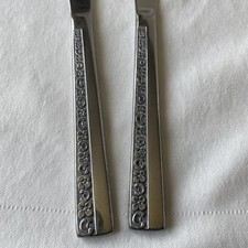 2 Dinner Knives Stanley Robert Rogers LORAL M...