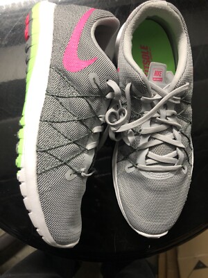 Nike Fury 2  Size 9