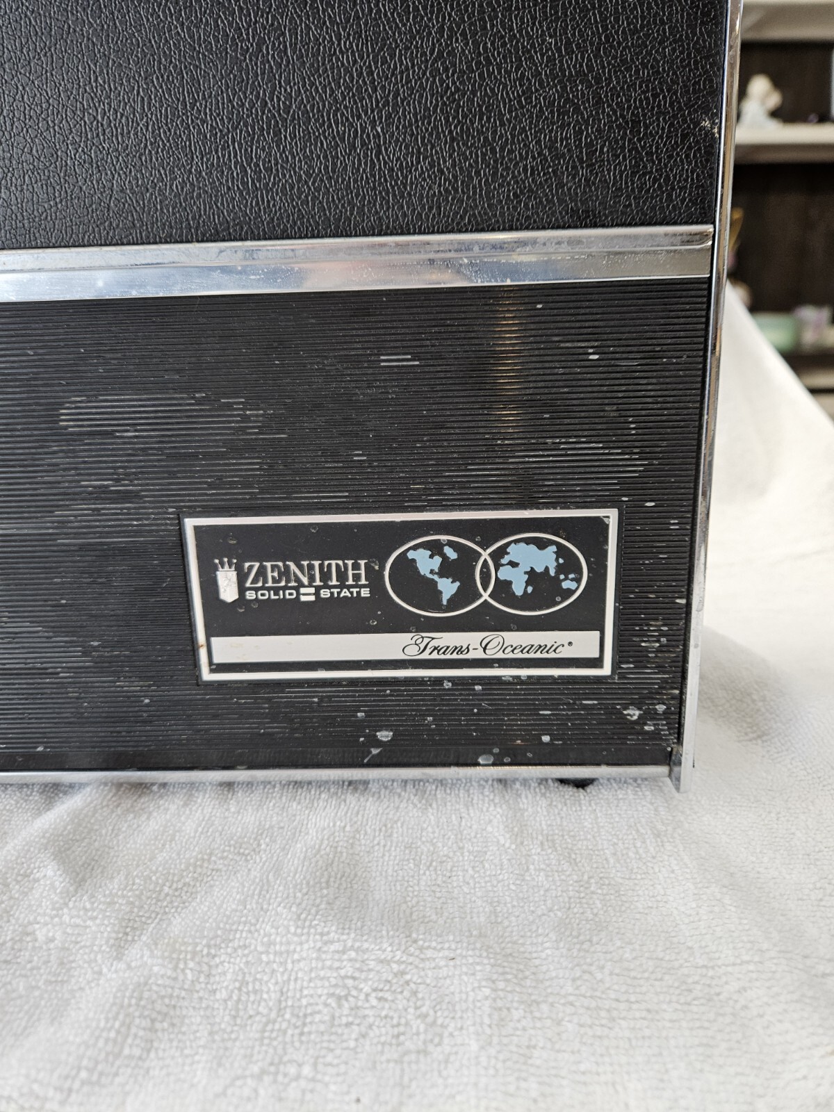 ZENITH TRANS OCEANIC ROYAL D7000Y 11 BAND SOLID STATE RADIO C.19731978