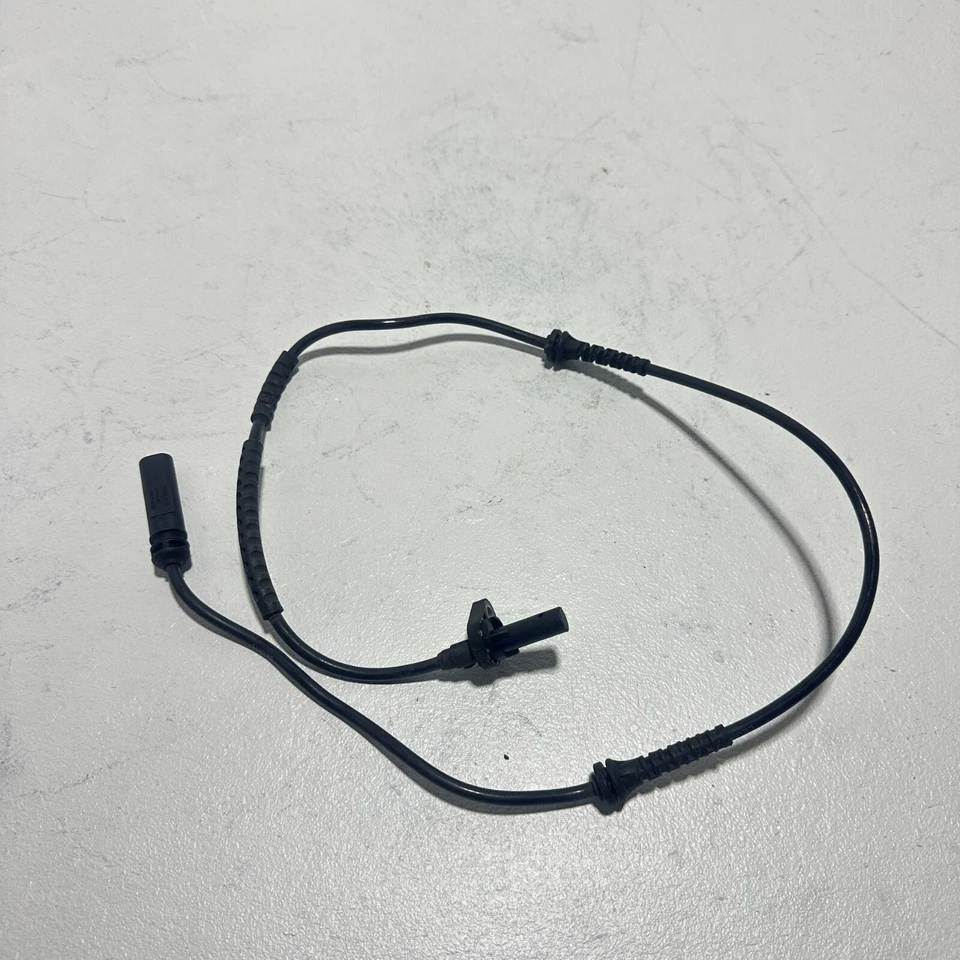Оригинальный датчик скорости переднего правого или левого колеса ABS 2011-2016 BMW 528i F10 - Изображение 3 из 4