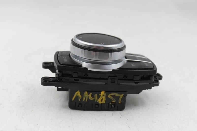 Equipo de audio consola de radio control montada para BMW 320i 2012-2018 OEM #21909 Foto 4 de 4