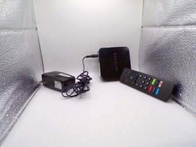NETGEAR Neo NTV300 WiFi TV Streaming Video Media Player  w/Remote & AC Adapter