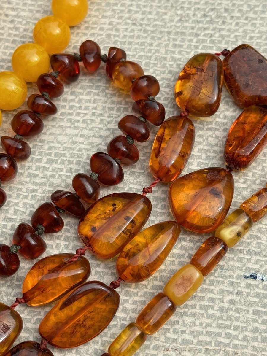 Lot De Bijoux Vintage : Colliers, Bracelets En Ambre Et Bakélite - Occasion