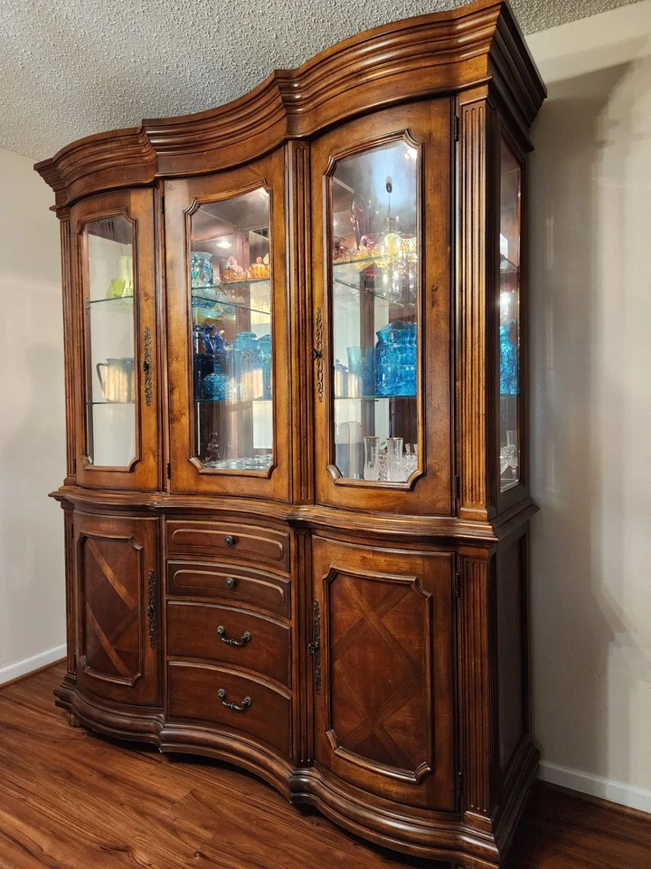 Elegant Solid Cherry & Mahogany China Cabinet w/ Touch Sensor Lighting & Beveled - Image 4 of 4