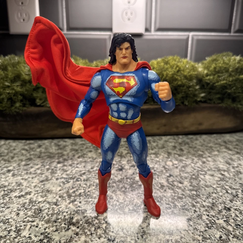 Lote McFarlane DC Multiverso Asa Noturna Superman Besouro Azul Batman Platina  - Imagem 2 de 4