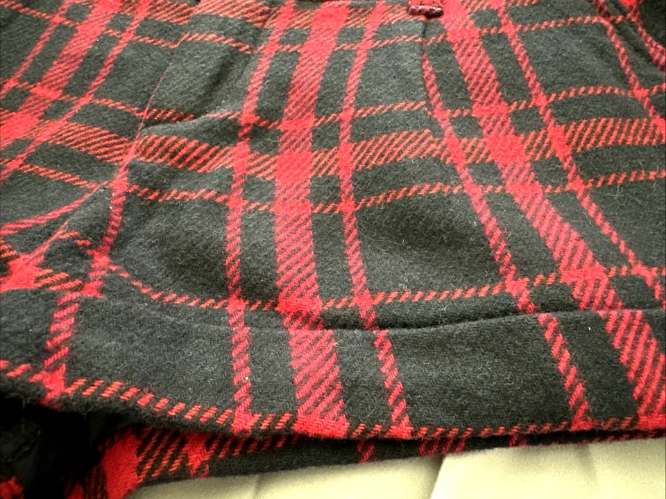 Шорты женские Abercrombie & Fitch размер 2 короткие красные темно-синие клетчатые с подкладкой шерстяная смесь - Изображение 4 из 4