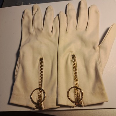 WOMAN'S OFF WHITE NYLON GLOVES SZ 6-7