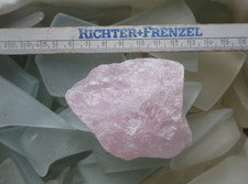 Rosenquarz, Rohstein, Madagaskar 130 g Sammlungauflösung