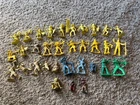 MARX MPC FORT APACHE  LOT OF 30+ COWBOY  INDIANS YELLOW GREEN