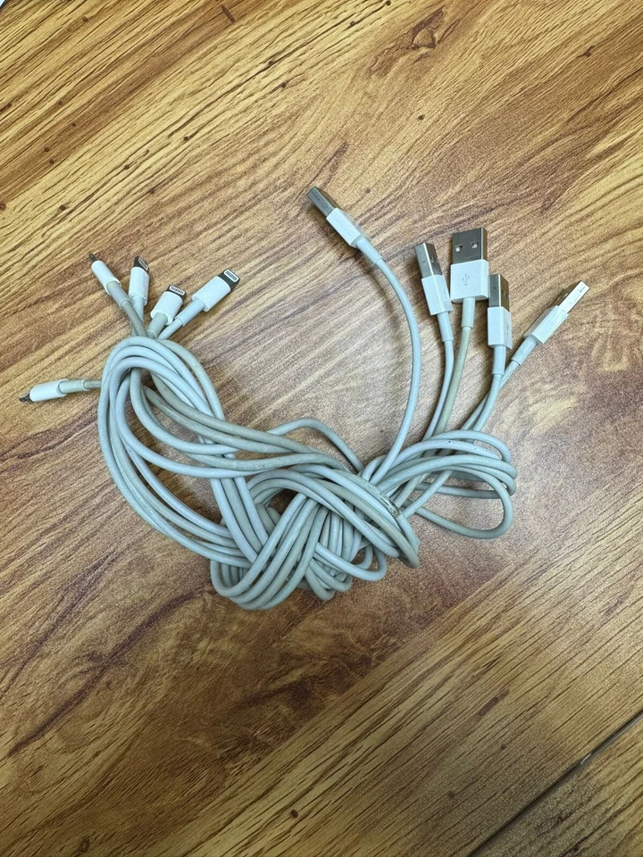 5 PACK Genuine OEM Apple iPhone Lightning to USB Cable Charger Cord 1M Original - Image 3 of 4